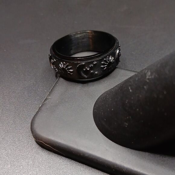 Spinner Fidget Ring Size 9 New In Box - Picture 3 of 4